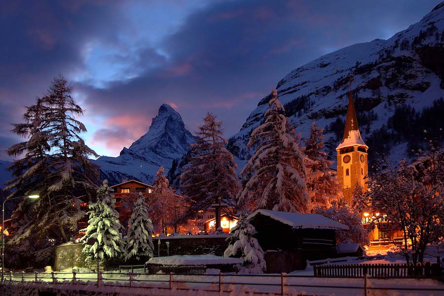 Verschneites Zermatt mit Matthorn